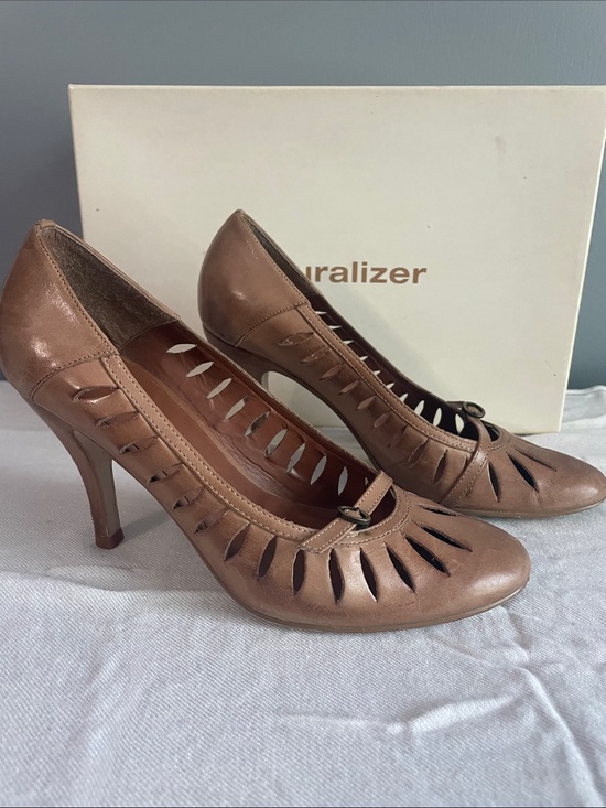 Naturalizer Shoes - Naturalizer Brown Cutout Leather Heels